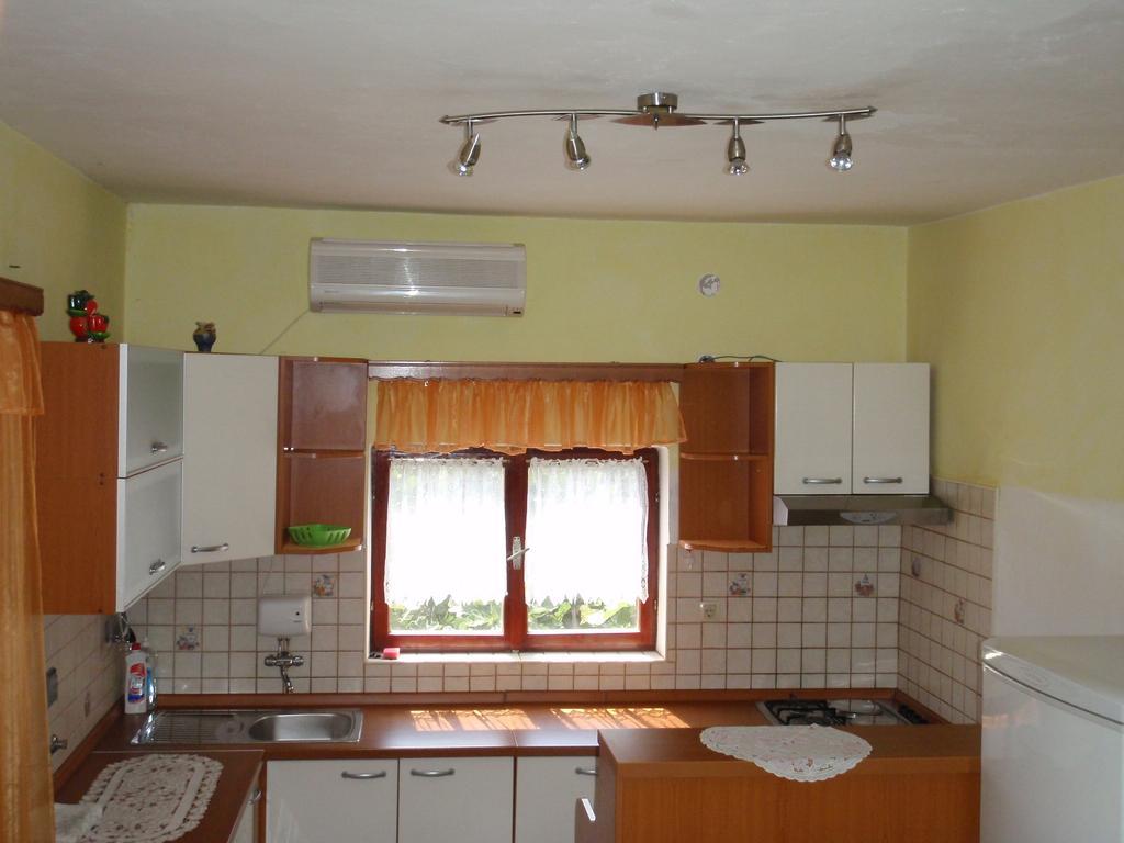 Apartments Ariana Pag Town Kamer foto