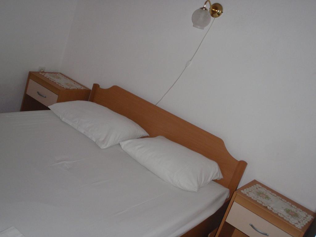 Apartments Ariana Pag Town Kamer foto
